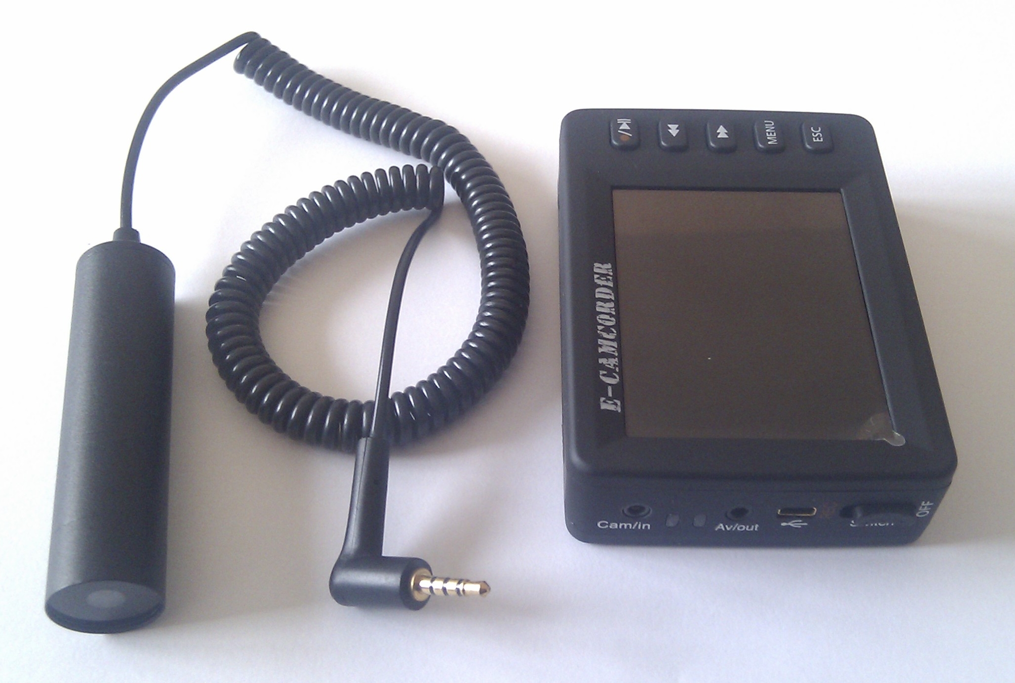 E-Bullet kamkorder + 2,5" LCD